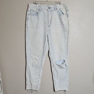 American Eagle Outfitters 12 Mom Jeans  Light Wash Distressed Jeans Rip Knee